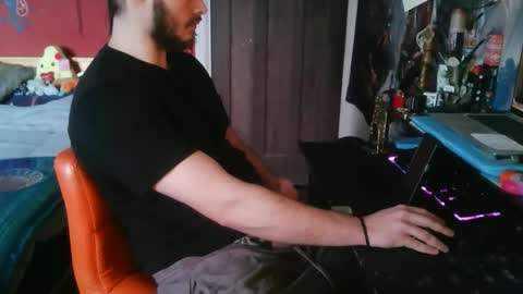 Slutsfriend online show from June 2, 8:38 am