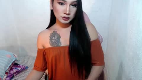  Lovie  online show from February 4, 2:21 pm