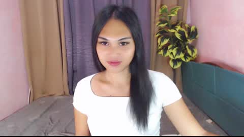 sluttycent online show from March 18, 10:10 am