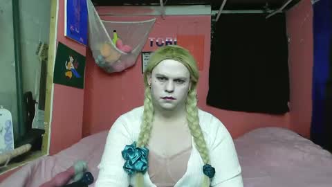 Tori Smith online show from February 11, 5:16 am