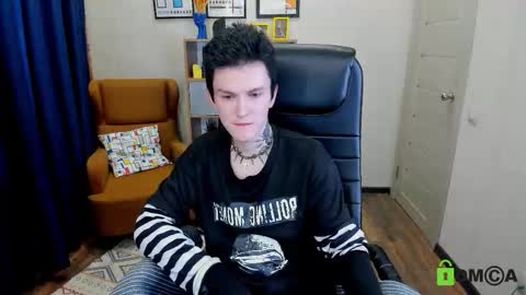 sly_reggie online show from March 18, 10:10 am