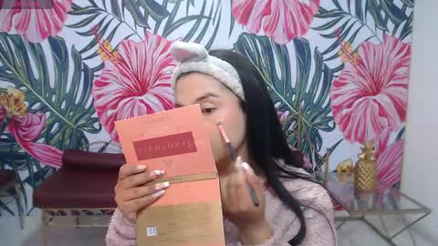 Mariana Torres online show from April 17, 1:13 pm