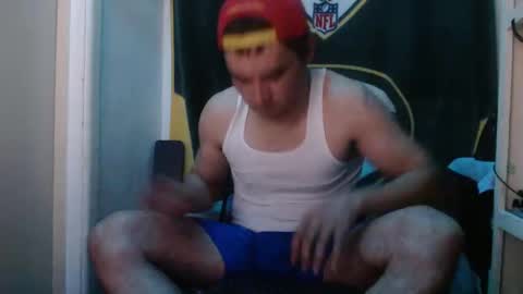 Snapshot of small_wood21 chatting on January 14, 8:41 am small wood21 online show from January 14, 8:41 am