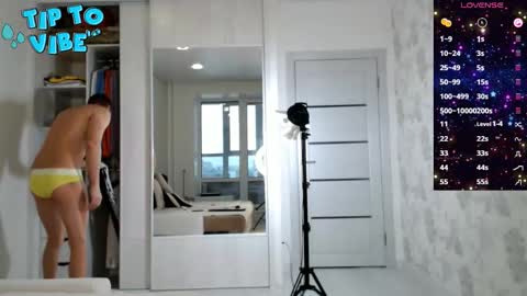 Alex online show from December 2, 5:26 am