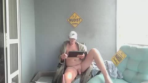 Snapshot of smallpenisbigtongue chatting on October 10, 1:39 pm Daddy online show from October 10, 1:39 pm