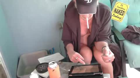 Daddy online show from January 12, 2:35 pm