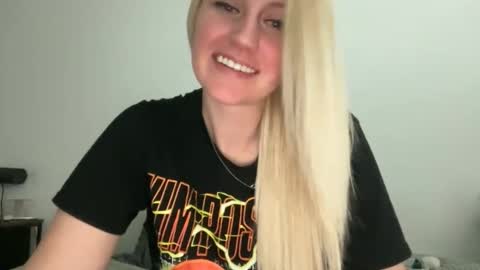 smexxii93 online show from March 4, 4:37 pm