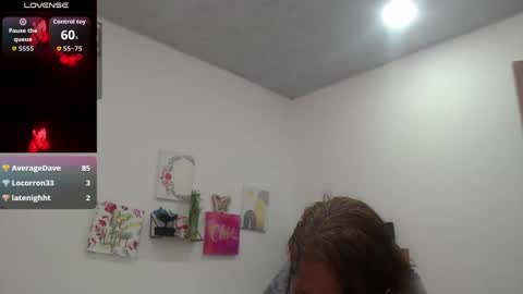 Snapshot of smilet_milf chatting on September 13, 6:54 pm Smileth online show from September 13, 6:54 pm
