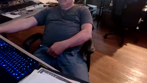 smly online show from April 2, 6:04 pm