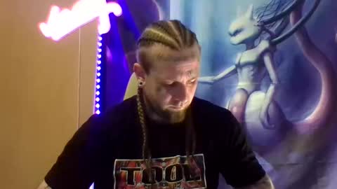 smoke online show from April 10, 12:10 pm