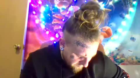 Snapshot of smokebluntafterblunt chatting on January 25, 2:47 am smoke online show from January 25, 2:47 am