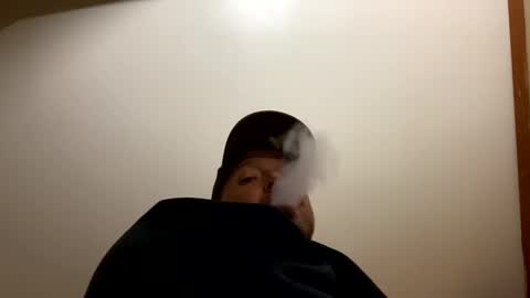 Snapshot of smokeymt420 chatting on March 5, 12:44 pm smokeymt420 online show from March 5, 12:44 pm
