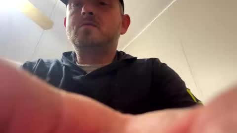 smokeymt420 online show from October 29, 8:09 pm