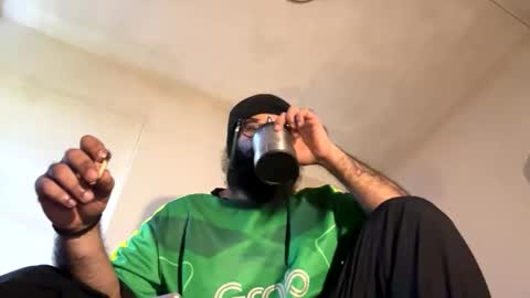 smokingorilla online show from January 6, 8:18 am