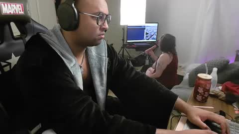Snapshot of smoothj2015 chatting on February 12, 10:03 am Smoothj2011 online show from February 12, 10:03 am