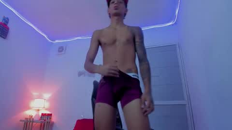 snak_master1 online show from February 16, 8:07 pm