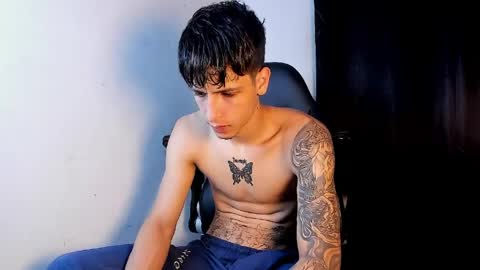 snakebutterfly online show from March 28, 7:21 am