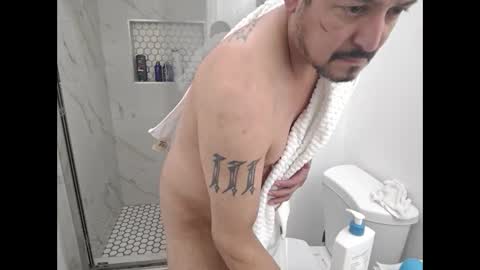 Snapshot of snizniz chatting on December 16, 11:07 pm snizniz online show from December 16, 11:07 pm