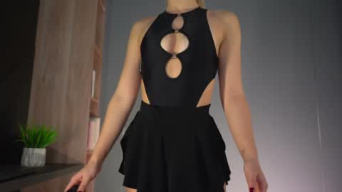 Candice Snow online show from February 2, 9:18 am