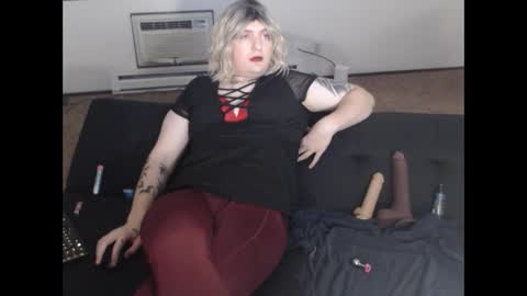 SnowBunnyTessa online show from December 3, 2:31 am