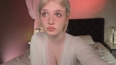 Ellie online show from June 26, 5:35 am