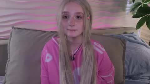 Ellie online show from May 31, 6:12 am