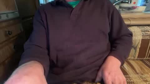 snowtrooper888 online show from April 19, 12:55 am