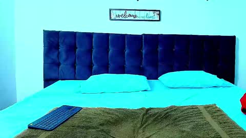 Snapshot of snowyx_ chatting on October 17, 12:25 am Snowyx online show from October 17, 12:25 am