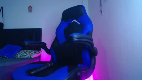 sooe online show from April 3, 3:57 am