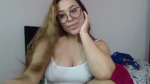 Snapshot of sofi4__ chatting on October 21, 6:18 am sofi online show from October 21, 6:18 am