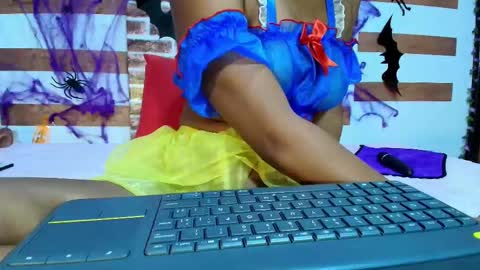 sofia online show from October 19, 3:00 am