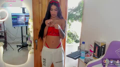 Snapshot of sofia_gold_ chatting on October 18, 7:51 pm sofia online show from October 18, 7:51 pm
