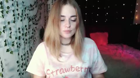 Snapshot of sofia_rosemary chatting on September 25, 12:34 pm sofia_rosemary online show from September 25, 12:34 pm