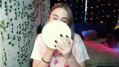 Snapshot of sofia_rosemary chatting on September 15, 12:50 pm sofia_rosemary online show from September 15, 12:50 pm