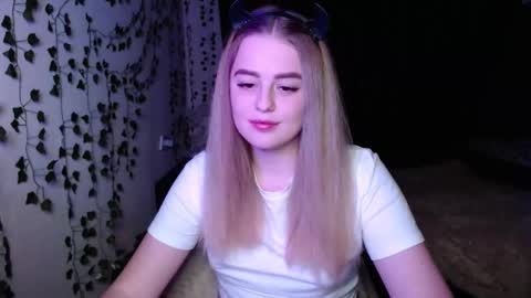 Snapshot of sofia_rosemary chatting on March 6, 5:11 pm sofia_rosemary online show from March 6, 5:11 pm