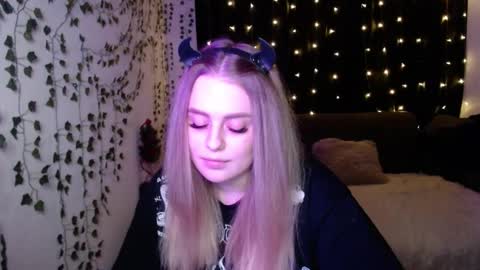 Snapshot of sofia_rosemary chatting on February 23, 2:46 pm sofia_rosemary online show from February 23, 2:46 pm