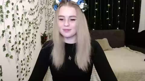 Snapshot of sofia_rosemary chatting on January 18, 1:18 pm sofia_rosemary online show from January 18, 1:18 pm