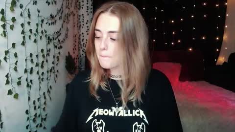 Snapshot of sofia_rosemary chatting on September 21, 4:11 pm sofia_rosemary online show from September 21, 4:11 pm