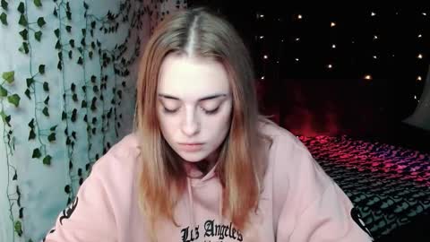 Snapshot of sofia_rosemary chatting on October 12, 5:59 pm sofia_rosemary online show from October 12, 5:59 pm
