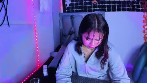 Snapshot of sofia_villareal chatting on October 18, 1:59 pm Sofa online show from October 18, 1:59 pm