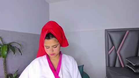 Snapshot of sofia_villareal chatting on September 26, 1:08 pm Sofa online show from September 26, 1:08 pm