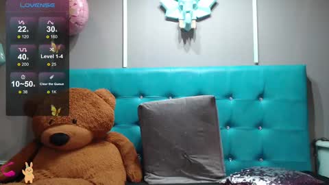Snapshot of sofia_white3 chatting on March 10, 5:07 pm Sofa online show from March 10, 5:07 pm