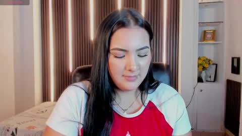 Snapshot of sofiacaramel chatting on September 30, 8:19 pm Sofia caramel online show from September 30, 8:19 pm