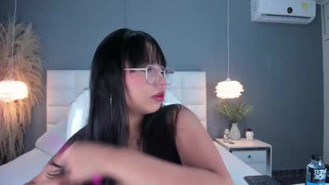 Snapshot of sofiadanss chatting on September 13, 11:45 am Sofia online show from September 13, 11:45 am