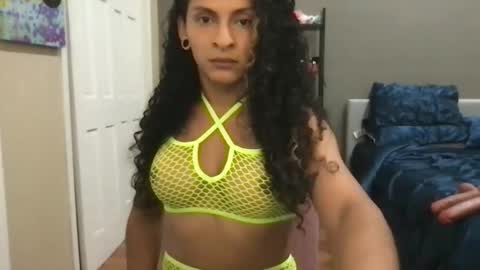 Snapshot of sofialuxxts chatting on September 21, 8:02 pm Sofia Luxx TS online show from September 21, 8:02 pm