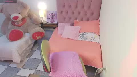 Sofia online show from July 3, 9:19 pm