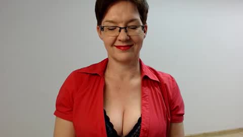 Snapshot of sofie_velvet chatting on January 24, 8:53 pm Sofie Velvet online show from January 24, 8:53 pm
