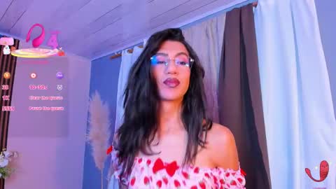 Snapshot of sofiia_grey_ chatting on October 11, 3:05 pm Sofi online show from October 11, 3:05 pm