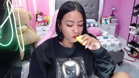 sofia Dreams online show from November 4, 11:39 pm