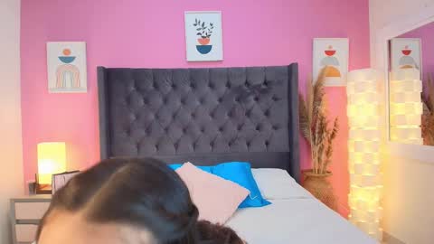 sofileon_ online show from March 8, 6:47 pm